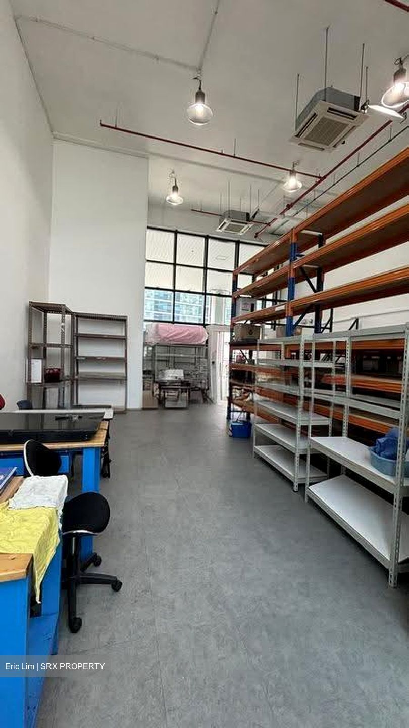 Oxley Bizhub (D14), Factory #629204981